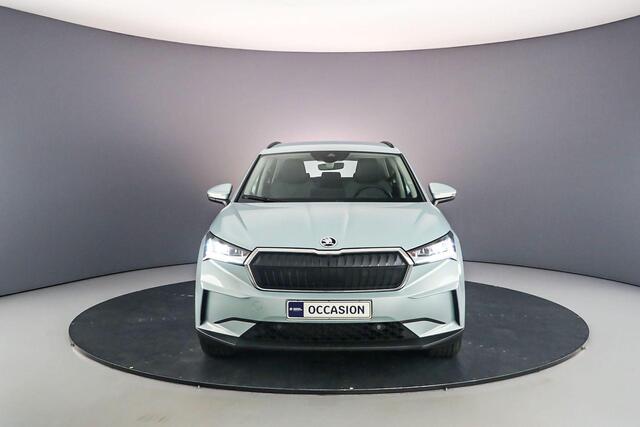Skoda Enyaq iV 60 180pk Automaat Trekhaak, Adaptive cruise control, Navigatie, Parkeersensor achter, LED koplampen, Airco, DAB, Radio, App connect, Keyless start