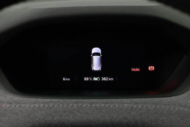 Skoda Enyaq iV Selection 210 kW / 286 pk Elektrisch wegklapbare trekhaak | Draadloze Apple Carplay/Android Auto | Verwarmbare voorstoelen | Verwarmbaar stuurwiel | Adaptive Cruise Control | Adaptive Lane Assist | 20 inch lichtmetalen velgen | Parkeersensoren voor & acht