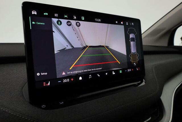 Skoda Enyaq iV Selection 210 kW / 286 pk Elektrisch wegklapbare trekhaak | Draadloze Apple Carplay/Android Auto | Verwarmbare voorstoelen | Verwarmbaar stuurwiel | Adaptive Cruise Control | Adaptive Lane Assist | 20 inch lichtmetalen velgen | Parkeersensoren voor & acht