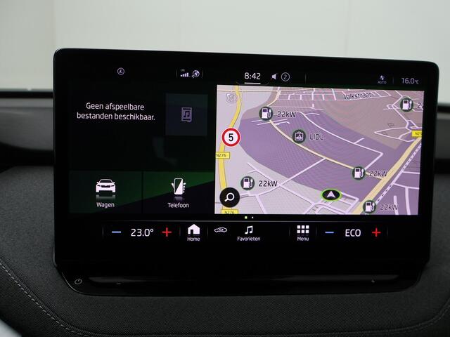 Skoda Enyaq iV Coupé 80 204 pk | Panodak | Carplay | Navi | 542 km Actieradius | Camera | Adapt. cruise control |