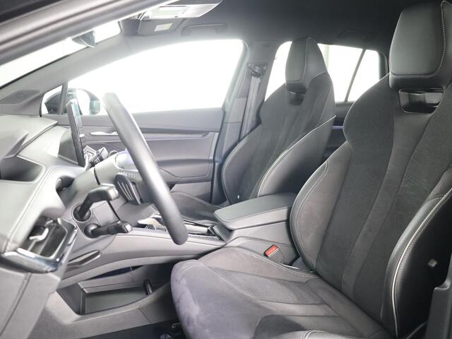Skoda Enyaq iV 60 Sportline Business 180 pk | Navigatie | Parkeersensoren | Achteruitrijcamera | Autom. airco (3 zones) | Stoelverwarming |