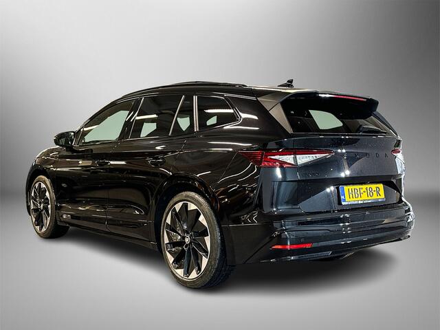 Skoda Enyaq iV 60 Sportline | Panoramadak | Business upgrade pakket | Lm velgen zwart betria 21 inch Zwart |