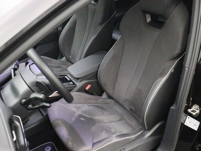 Skoda Enyaq iV 60 Sportline 180pk Automaat Adaptive cruise control, LED matrix koplampen, Elektrische achterklep, Stuurwiel verwarmd, Navigatie, Achteruitrijcamera, Stoelverwarming