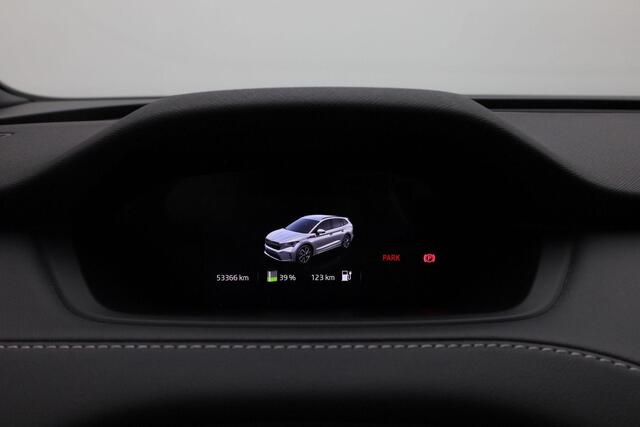 Skoda Enyaq iV 60 180 pk Sportline | Panoramadak | Navigatie | Achteruitrijcamera | Stoelverwarming | 21 inch lichtmetalen velgen