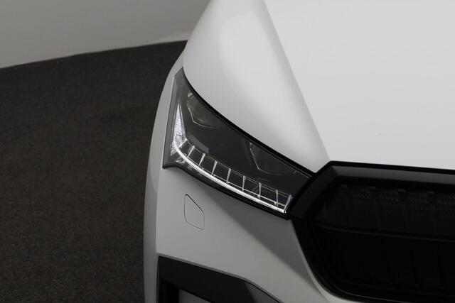 Skoda Enyaq iV 60 180 pk Sportline | Panoramadak | Navigatie | Achteruitrijcamera | Stoelverwarming | 21 inch lichtmetalen velgen