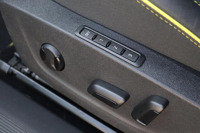 Skoda Enyaq iV Coupé RS 300PK | Trekhaak | Head-up | CANTON Audio | Adaptieve Cruise Control | Elektrische achterklep | Stoelverwarming |