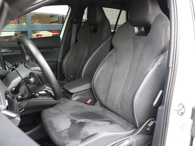 Skoda Enyaq iV 80 Sportline | Stoelverwarming voor & achter | Adaptieve cruise control | 21" lichtmetalen velgen | Achteruitrijcamera |