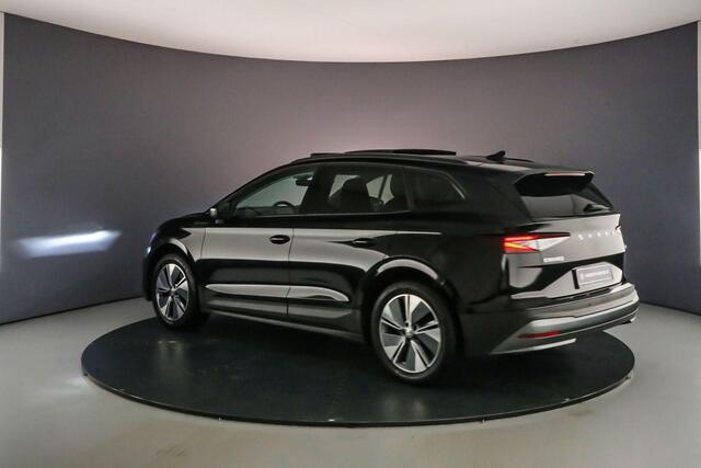 Skoda Enyaq iV 60 180pk Automaat Panoramadak, Adaptive cruise control, Navigatie, Stoelverwarming, LED verlichting, App connect, Parkeersensor achter, Airco, DAB