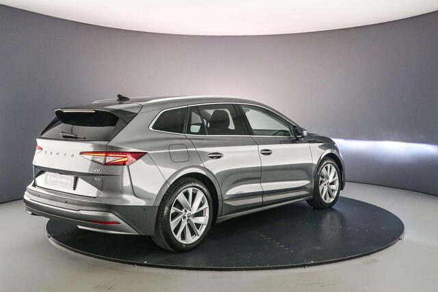Skoda Enyaq iV 80 204pk Automaat Warmtepomp, Achteruitrijcamera, Adaptive cruise control, Navigatie, Elektrische achterklep, Stuurwiel verwarmd, Parkeersensoren, Stoelverwarming