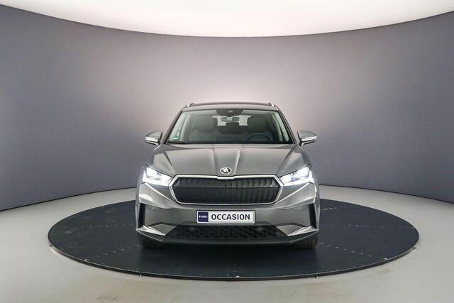 Skoda Enyaq iV 80 204pk Automaat Warmtepomp, Achteruitrijcamera, Adaptive cruise control, Navigatie, Elektrische achterklep, Stuurwiel verwarmd, Parkeersensoren, Stoelverwarming