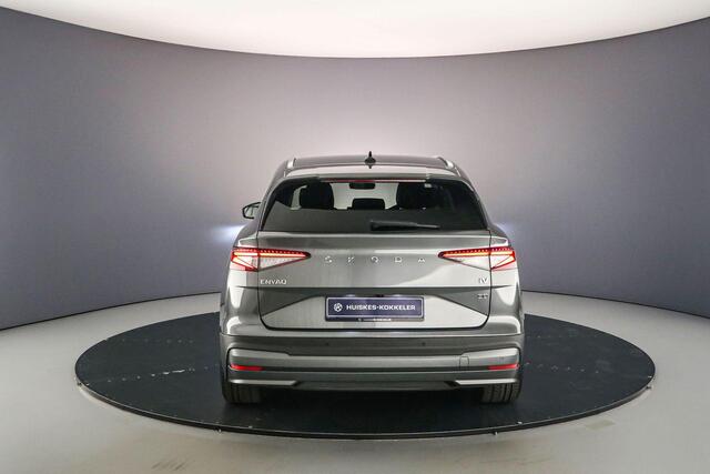Skoda Enyaq iV 80 204pk Automaat Warmtepomp, Achteruitrijcamera, Adaptive cruise control, Navigatie, Elektrische achterklep, Stuurwiel verwarmd, Parkeersensoren, Stoelverwarming