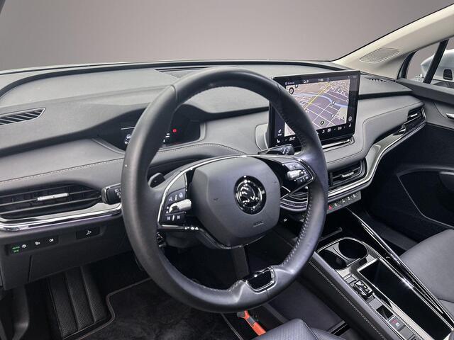 Skoda Enyaq iV 60 180pk Automaat Adaptive cruise control, Navigatie, Lederen bekleding, Achteruitrijcamera, LED verlichting, Stoelverwarming, Parkeersensoren, App connect, Stuurwiel verwarmd
