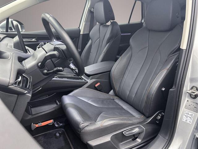 Skoda Enyaq iV 60 180pk Automaat Adaptive cruise control, Navigatie, Lederen bekleding, Achteruitrijcamera, LED verlichting, Stoelverwarming, Parkeersensoren, App connect, Stuurwiel verwarmd