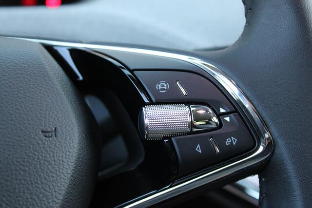 Skoda Enyaq iV 60 Selection 180PK |LANE-ASSIST|CAMERA|CARPLAY|