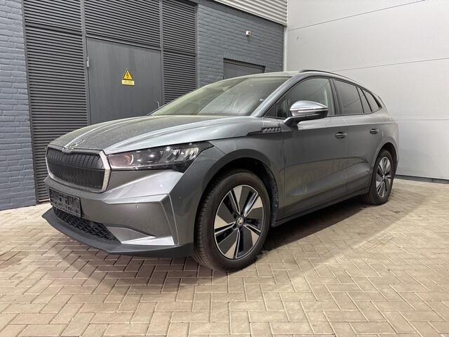 Skoda Enyaq iV 60 Business Edition | ACC | Trekhaak | Camera | 19 Inch | Lane Assist | Getint Glas
