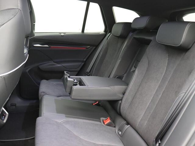 Skoda Enyaq iV 85 Sportline 77KW 286PK Pano-Schuifkanteldak, Warmtepomp, Achteruitrijcamera, Navigatie, Keyless, Matrix-LED, Stoel-Stuurverwarming, Trekhaak, 20" LM Velgen