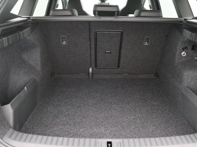 Skoda Enyaq iV 85 Sportline 77KW 286PK Pano-Schuifkanteldak, Warmtepomp, Achteruitrijcamera, Navigatie, Keyless, Matrix-LED, Stoel-Stuurverwarming, Trekhaak, 20" LM Velgen