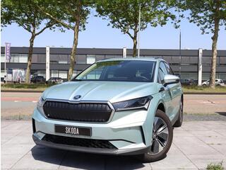 skoda-enyaq-iv-60-keyless-camera-
