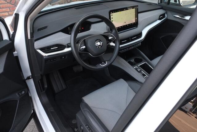 Skoda Enyaq iV 85 Business Edition Panoramadak, Trekhaak, Achteruitrijcamera