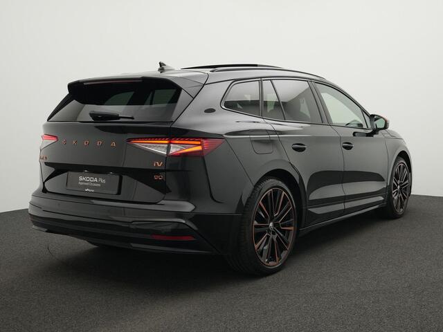 Skoda Enyaq iV 80 204 pk Founders Edition Black | Warmtepomp | Panoramadak | Leder | Privacy glas | 21 inch
