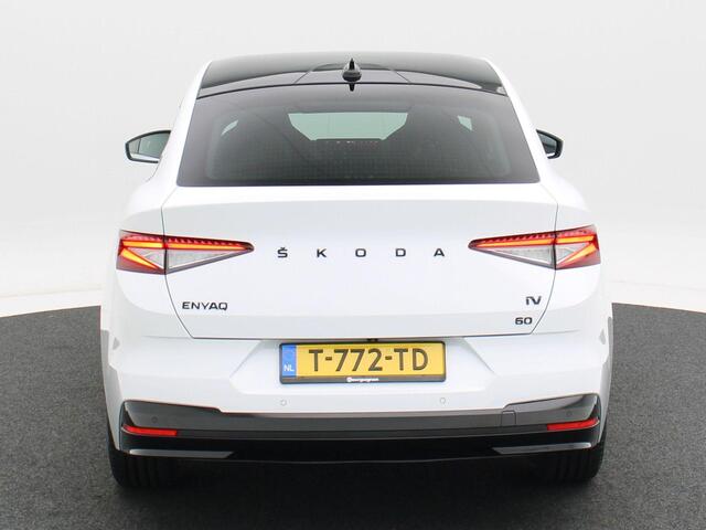 Skoda Enyaq iV Coupé 180 Pk Sportline 60 | Panorama Dak | Full LED | Maxton Design | Camera | Elektrische Stoelen | Stoel Verwarming | Carplay | Navigatiesysteem | Adaptive Cruise | 21 Inch | 18.283 Km!!
