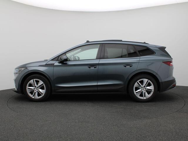 Skoda Enyaq iV 60 Trekhaak, Panoramadak, LED-Matrix, Adaptive Cruise Control, Keyless, Achteruitrijcamera, Dodehoek Detectie, Getint Glas,