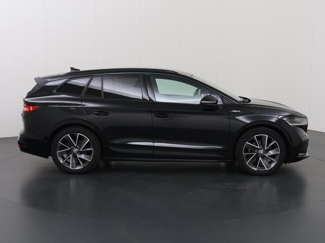 Skoda Enyaq iV 60 Sportline | Navigatiesysteem | Parkeercamera 360° | Climate Control | Stoelverwarming |