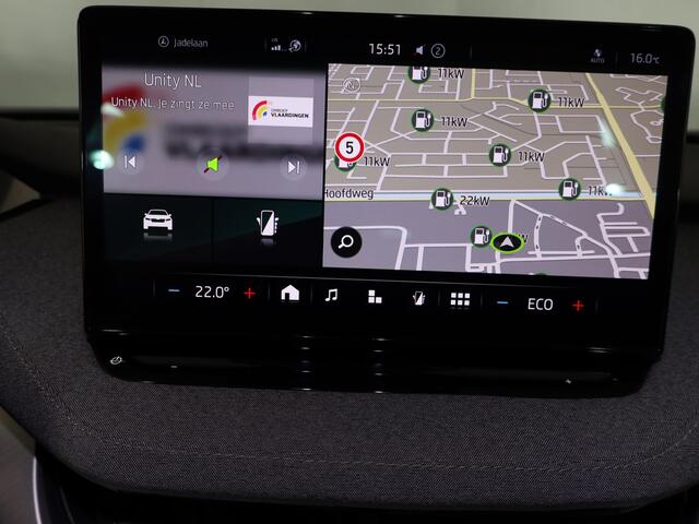Skoda Enyaq iV 60 180 pk | Navigatie | Parkeersensoren | Achteruitrijcamera | LED koplampen | Lichtmetalen velgen 19" | Apple Carplay/Android Auto |