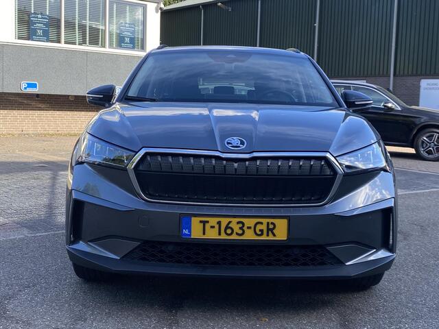 Skoda Enyaq iV 60 Private Edition VAN: 30.900,- VOOR 28.877,- UW HERFSTVOORDEEL: 2.023,- EURO | RIJKLAARPRIJS INCL. 12MND BOVAG | TOPSTAAT! | DEALER ONDERHOUDEN | 1e EIGENAAR