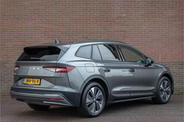 Skoda Enyaq iV 60 Clever, Adaptive Cruise, Stoel & Stuurverwarming, Keyless, Navigatie, Camera, Carplay, Sfeerverlichting.