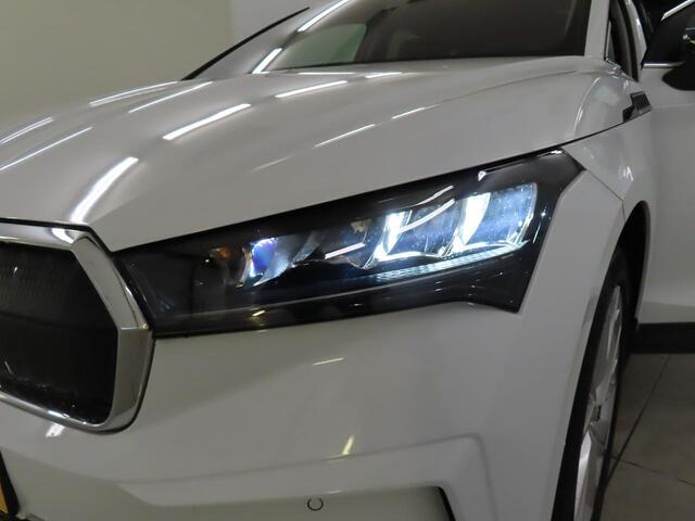 Skoda Enyaq iV 80 Wegklapbare Trekhaak | Leder | ACC | Verwarmd Stuur/Stoelen/Voorruit | Assistentie-, Comfort-, Climate- & Lederpakket | 20" Vega