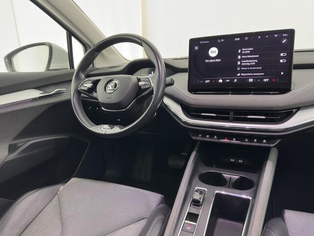 Skoda Enyaq iV 80 {SOH-90%} [ 3-Fase ] (INCL-BTW) *LEATHER-FABRIC | FULL-LED | DIGI-COCKPIT | CAMERA | KEYLESS | NAVI-FULLMAP | AMBIENT-LIGHT | ECC | HEATED-COMFORTSEATS | DAB+ | PDC | CRUISE | CARPLAY | TOWBAR | 19"ALU*