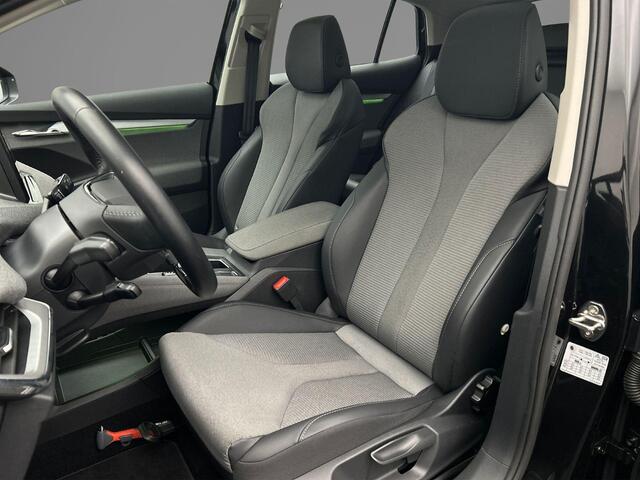 Skoda Enyaq iV Coupé 60 180pk Automaat Panoramadak, Cruise control, Achteruitrijcamera, Navigatie, LED koplampen, Parkeersensoren, Airco, App connect