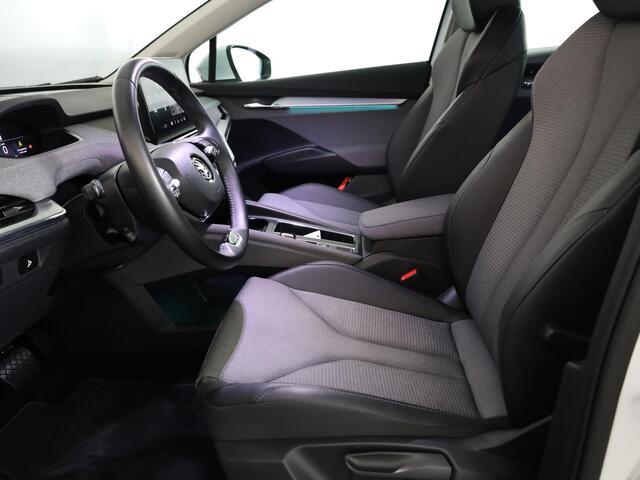 Skoda Enyaq iV 60 180 pk | SOH 93% | Navigatie | Parkeersensoren | Achteruitrijcamera | LED koplampen | Lichtmetalen velgen 20" | Apple Carplay/Android Auto |