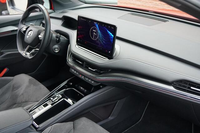 Skoda Enyaq iV Coupé 60 Sportline + PANORAMA / SPORTSTOELEN /