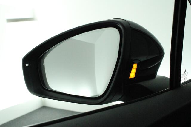 Skoda Enyaq iV 60 180pk Sportline SOH 92% Camera ACC Keyless Navigatie