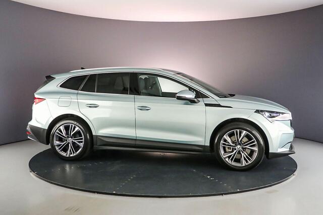 Skoda Enyaq iV 80 204pk Automaat Adaptive cruise control, Elektrische achterklep, Navigatie, Achteruitrijcamera, LED matrix koplampen, Airco, Parkeersensoren, DAB, Stuurwiel verwarmd