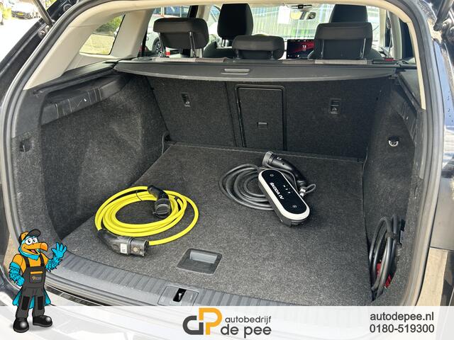 Skoda Enyaq iV 60 First Edition GARANTIE/CLIMA/CARPLAY/ADAP.CRUISE/LICHTMETAAL rijklaarprijs!