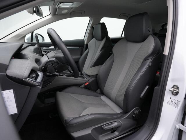 Skoda Enyaq iV 60 180 pk Selection | Achteruitrijcamera | Adaptive Cruise | Navigatie | Leder/stof | Carplay