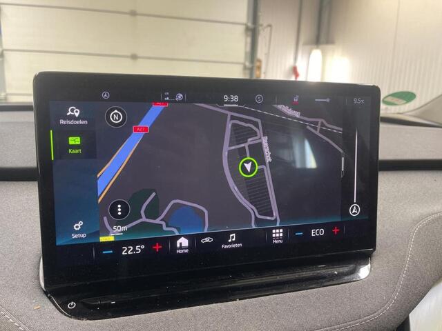 Skoda Enyaq iV 60 Airco ECC Navi Wireless Carplay Sportpack Adaptive Cruise Control Trekhaak PDC Full LED 19" Velgen Ambient light