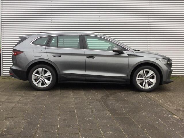 Skoda Enyaq iV 60 180PK Business Edition | LED | Stuurverwarming | Camera |