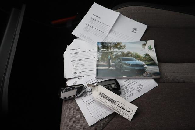 Skoda Enyaq iV 60 First Edition NL-Auto!! Camera I Apple Car-Play I Adap.cruise
