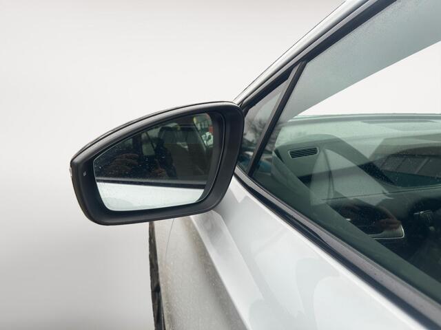 Skoda Enyaq iV 60 Sportline | 21 INCH | PANORAMA | SFEERVERLICHTING | SPORTSTOELEN | CARPLAY |