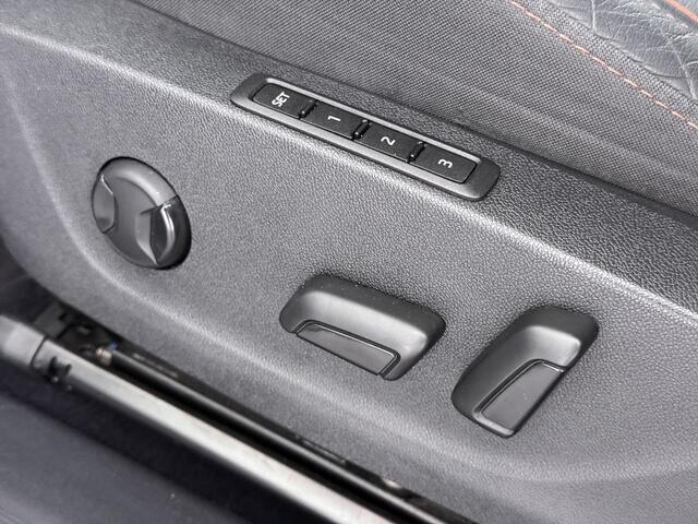 Skoda Enyaq iV 80 Leder Elek.Stoel+Memory Adap.Cruise Head-Up Display Assistentie Pakket Camera Navi Ecc Stuurverwarming Pdc SOH 88% Matrix-Led Lmv Apple Carplay Android Auto Keyless Rijstrooksensor Dodehoek detectie File Zeer compleet!