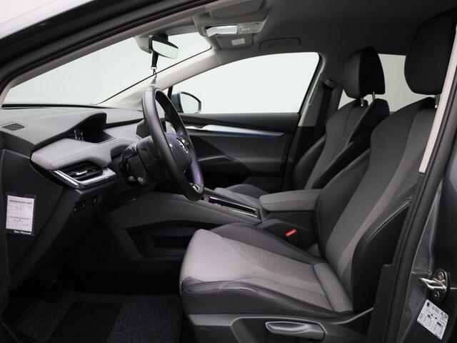 Skoda Enyaq iV 60 | Climate Control / ECC | Licht metalen velgen 20inch | Cruise control Standaard | Connectiviteit af fabriek | Navigatie | Half lederen bekleding | LED koplampen | Park Distance Control voor en achter | Achteruitrijcamera | Dakrailing |