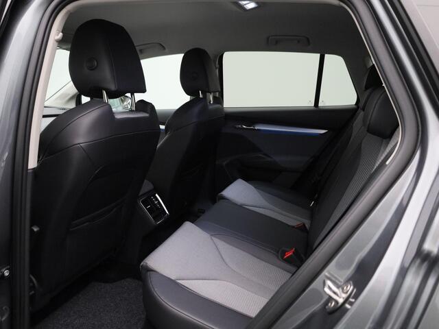 Skoda Enyaq iV 60 | Climate Control / ECC | Licht metalen velgen 20inch | Cruise control Standaard | Connectiviteit af fabriek | Navigatie | Half lederen bekleding | LED koplampen | Park Distance Control voor en achter | Achteruitrijcamera | Dakrailing |