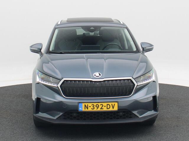 Skoda Enyaq iV 80 204 Pk | Panoramadak | Stoel/Stuur Verwarming | Camera | Climate Controle | Adaptive Cruise | 19 Inch | 89.983 Km !!