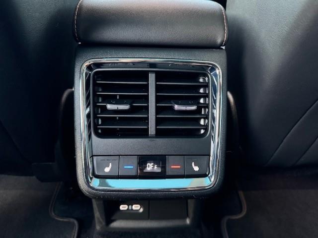 Skoda Enyaq iV 80 First Edition High Warmtepomp/Trekhaak/Headup/Pano/Leer/Acruise/360Cam/Fabrieksgarantie