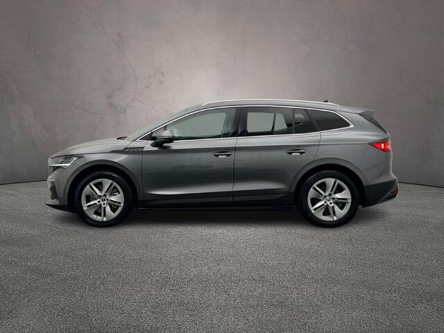 Skoda Enyaq iV 80 204pk Automaat Trekhaak, Adaptive cruise control, Navigatie, LED matrix koplampen, 360 camera, Stuurwiel verwarmd, Parkeersensoren