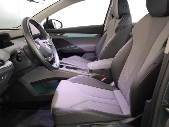 Skoda Enyaq iV 60 180 pk | Navigatie | Trekhaak (wegklapbaar) | Parkeersensoren achter | LED koplampen | Apple Carplay/Android Auto |